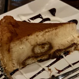 Tiramisu cake
