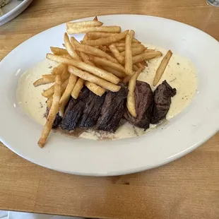 Steak frites with pepper sauce!