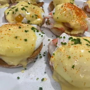Crab Benedict