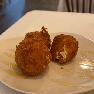 Crispy Goat Cheese / Local Honey