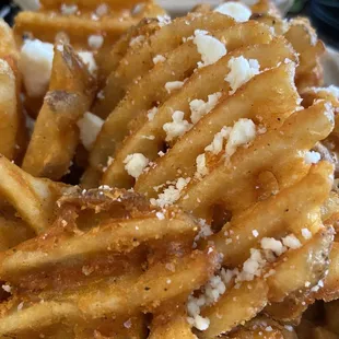 Garlic feta fries