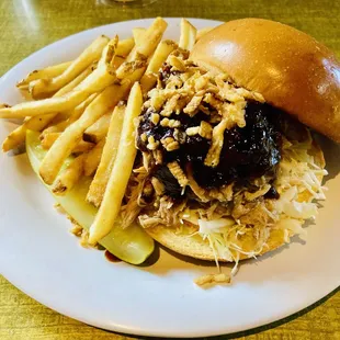 Kailua pork sandwich