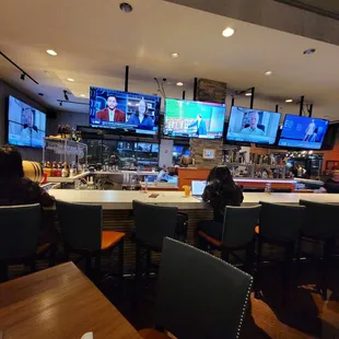 sushi and sashimi, interior