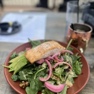 GRILLED SALMON SALAD