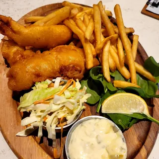 BEER BATTERED FISH & CHIPS