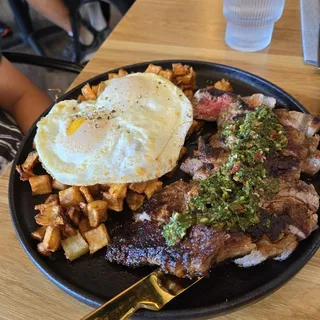 NEW YORK STEAK & EGGS
