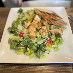 Caesar salad with grilled chicken