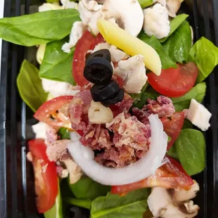 Create your own pasta lunch or dinner- New microwave take-out containers. Freezer friendly as well.