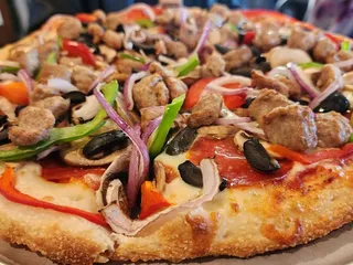 Sierra Taphouse And Pizza