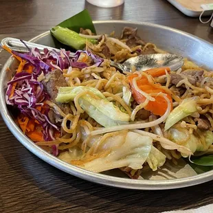 ramen and noodles, food