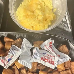 Eggs &amp; Potatoes (with nasty ass ketchup packets ON my food!!)