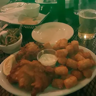 Fish, tater tots, green beans