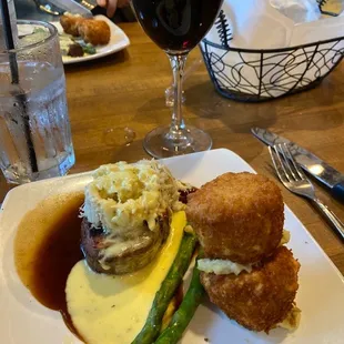 Seared Beef Tenderloin Oscar