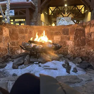Outdoor courtyard fire pit