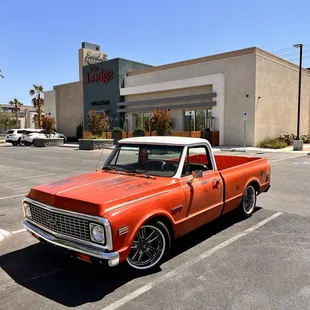 no more 67 Chevelle SS out front of the Lodge.  Now time to upgrade to the @72_vegas_c10