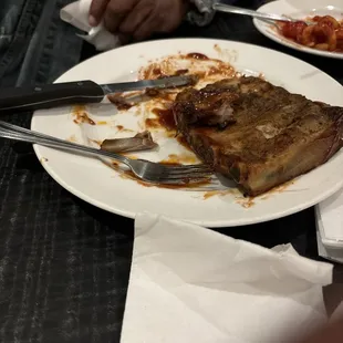Pimp says ribs are "fall-off-the-bone" tender.