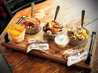 Bootleggers Bar & Grill