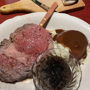 8oz prime rib with brown gravy