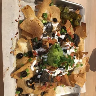 a tray of nachos