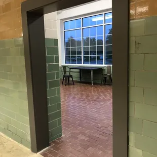 Separate smaller room for hosting. (10/27/2018)