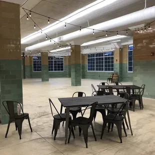 Love the color scheme! Nice open space, with plenty of natural light. (10/27/2018)