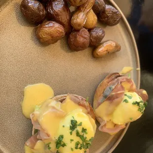 Eggs Benedict