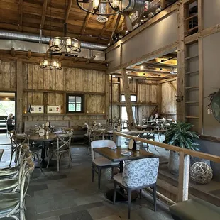 Interior - near host stand