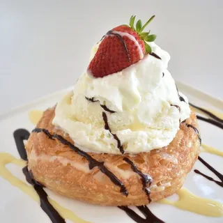 Roti Pastry with Vanilla Ice Cream