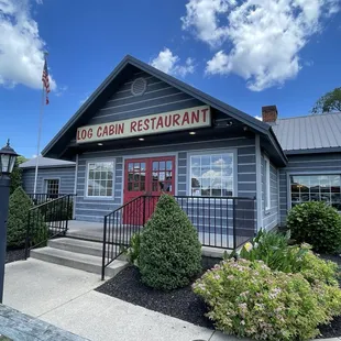 ramen and noodles, outside