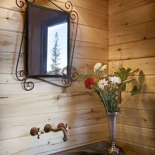 Master loft 1/2 bath...