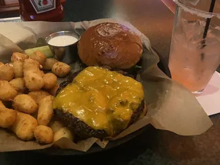 Smitty's Study Pub