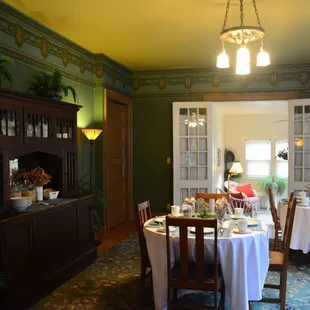 Breakfast Room