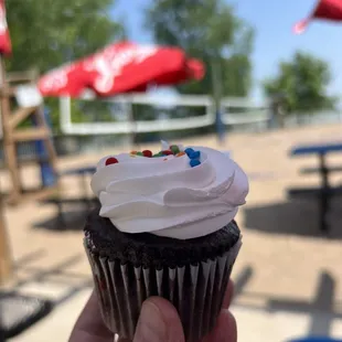 Cupcake!  Marshmallow frosting-like a Hostess Cupcake but better!!