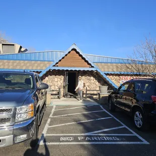 The front of Lookout Bar and cafe.