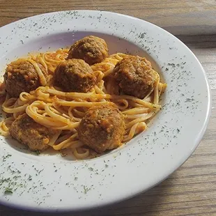 Linguini and meatballs are the best!!