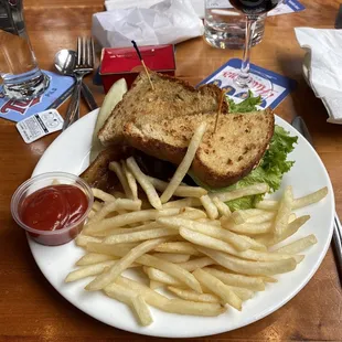 BLT with fried green tomatoes