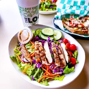 Garden salad with grilled hot chicken