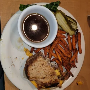 The food is phenomenal especially at 10:50pm! Hot fresh and especially delicious! A must try!  Little hidden gem!