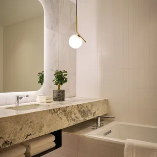 The Loren Hotel Bathrooms