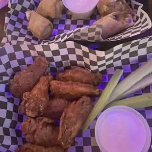 chicken wings, fried chicken wings, poultry, bbq chicken, chicken, chicken wings and fried chicken, food, bbq wings, fried chicken