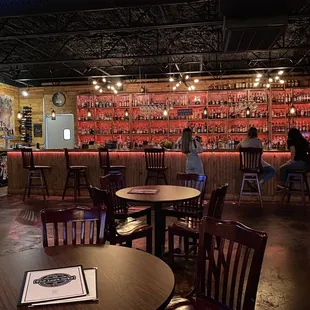 Large bar selection.