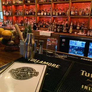 Lost Cove offering a worldly cocktail selection + a creative food menu!