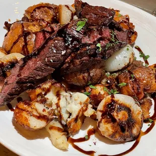 Hanger steak, potatoes onion