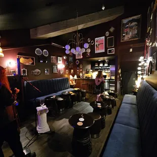 Velvet Monkey upstairs