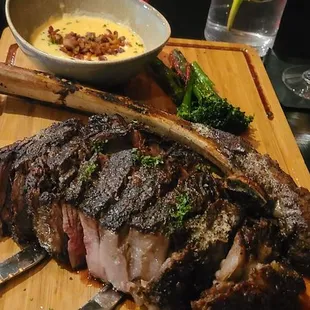 Tomahawk Steak