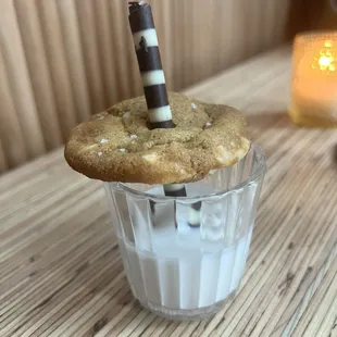 Banana milk and cookie