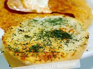 Laszlo's Iron Skillet