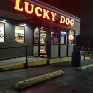 the entrance to the restaurant