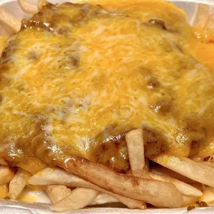 Chili Cheese Fries. Uber melted cheese and flavorful, meaty chili. The fries are medium cut and crispy. Love it, highly recommend.