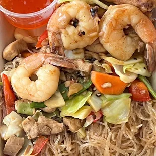 Greedy Daddy (Chicken &amp; Shrimp Pancit and Lumpia - July 2022